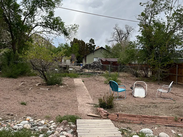 419 Hazel Ave — Photo 3