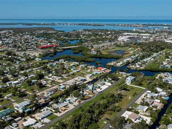 1157 N Ln, Englewood, FL 34224