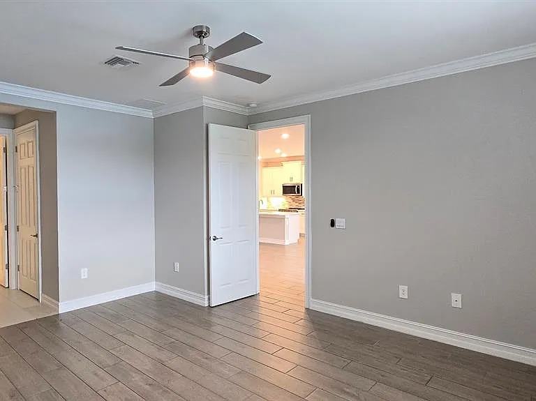 233 Vinadio Blvd — Photo 29
