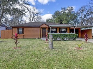 521 Elm St, Lake Jackson, TX 77566