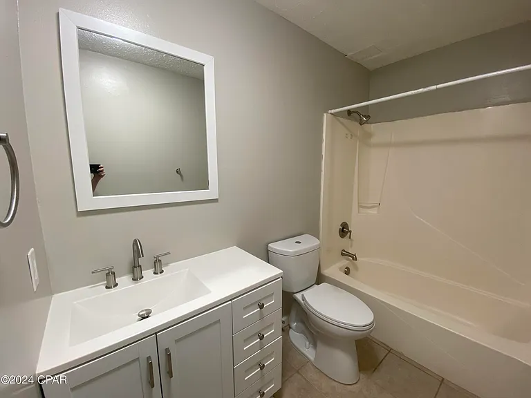 923 Sanders Ln #701 — Photo 5