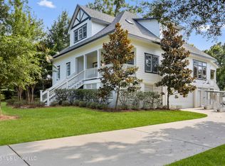 1305 Fort Ave, Ocean Springs, MS 39564