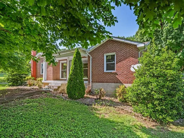 2110 Gladdice Hwy, Gainesboro, TN 38562