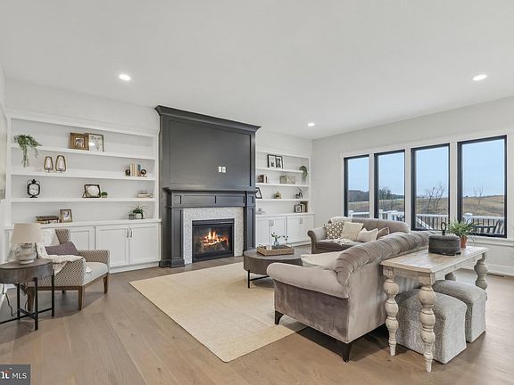 3rd image of 510 Newcomen Rd #L1p