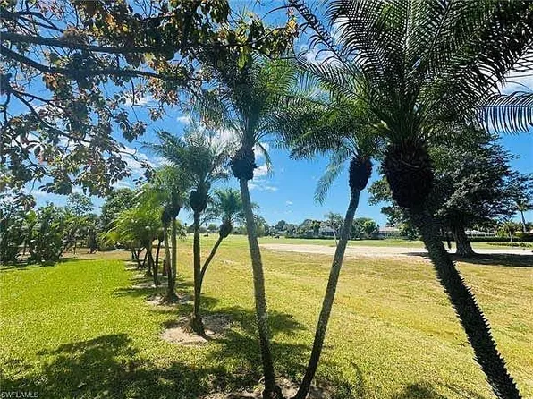 190 Pebble Beach Blvd, Naples, FL 34113