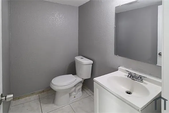 1322 Silverado — Photo 23