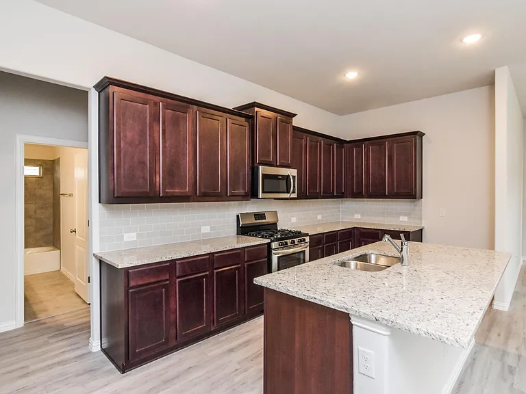 16600 Hidden Cove Dr — Photo 4