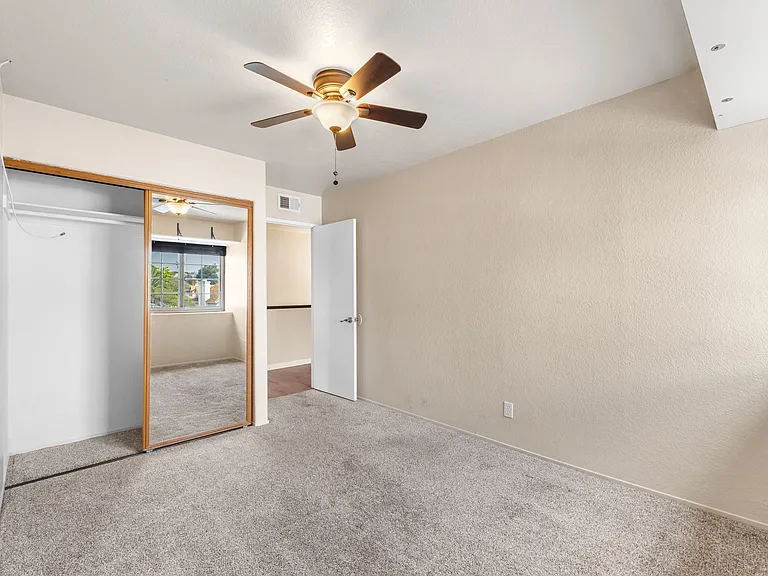 833 Joanna Dr — Photo 29