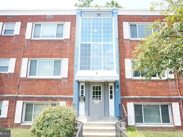 3825 Hamilton St #C-302, Hyattsville, MD 20781
