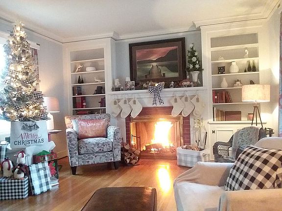 Living Room with Fireplace