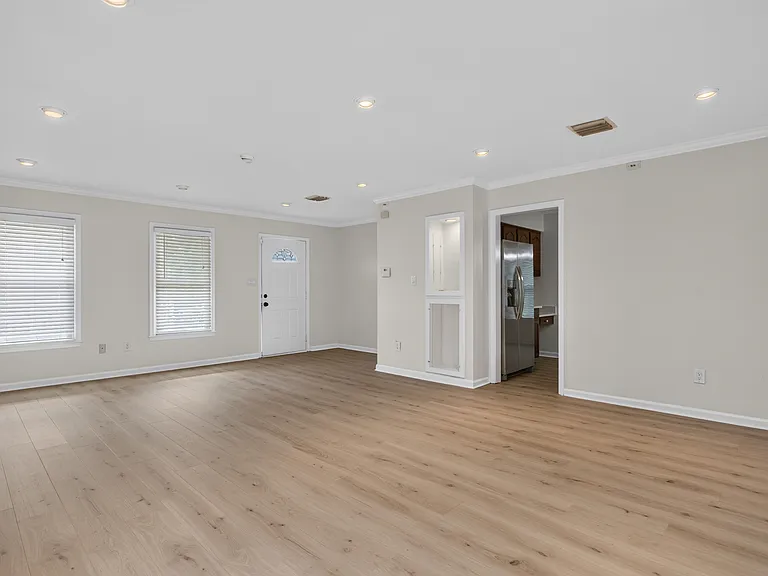 1901 Stillwood Ln — Photo 7