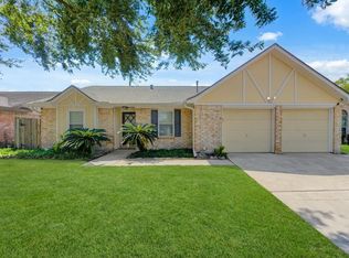 5711 Weeping Willow Rd, Houston, TX 77092