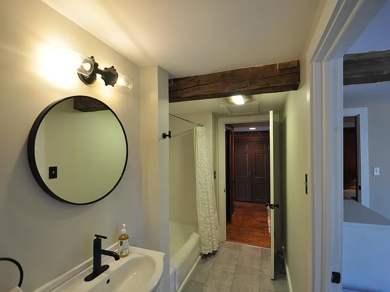 7190 Main St — Photo 28