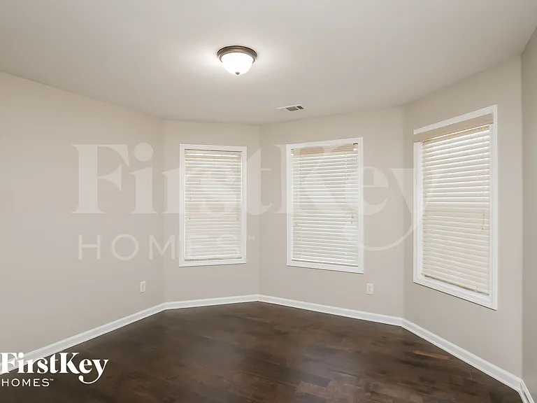 2545 Mossy Rock Pl — Photo 13