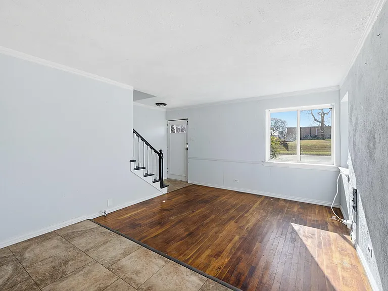 305 W Morton St #307 — Photo 12