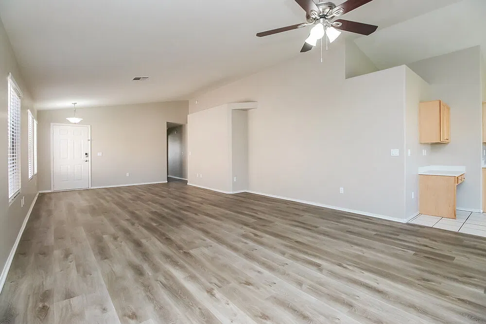 3 bed, 2.0 bath, 1509 sqft, $2,435 — Photo 4