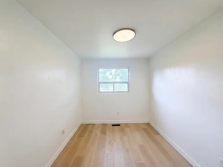 2830 Midland Ave #40 — Photo 11