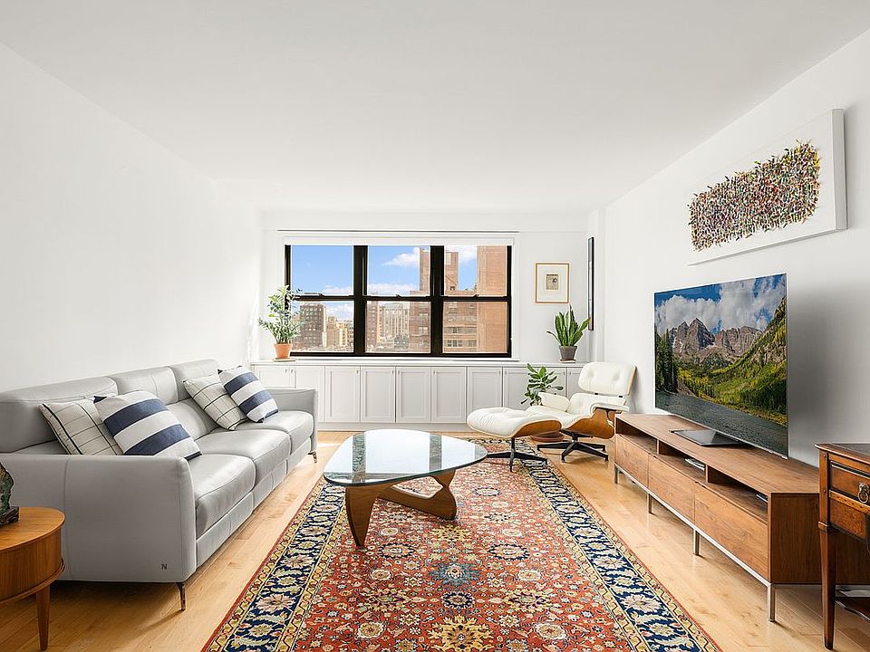 1st image of 201 E 28th St APT 18B