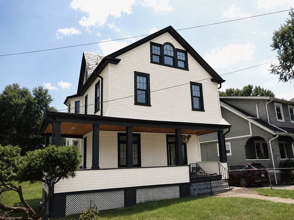 4505 Hampnett Ave