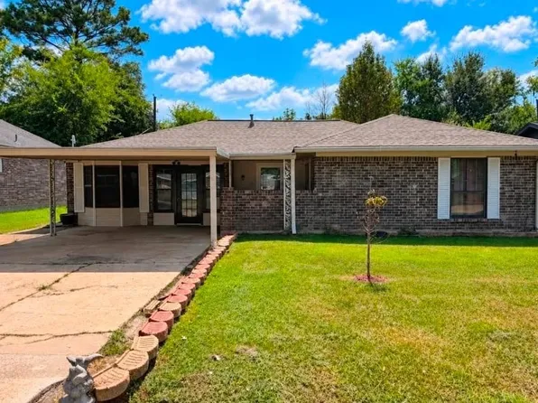 815 Magnolia Ave, Crosby, TX 77532