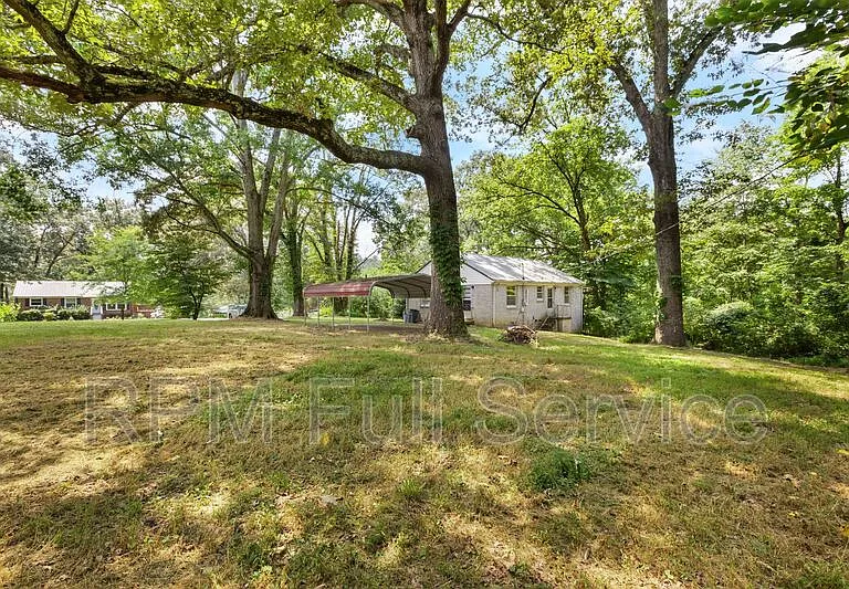570 Carol Dr — Photo 32