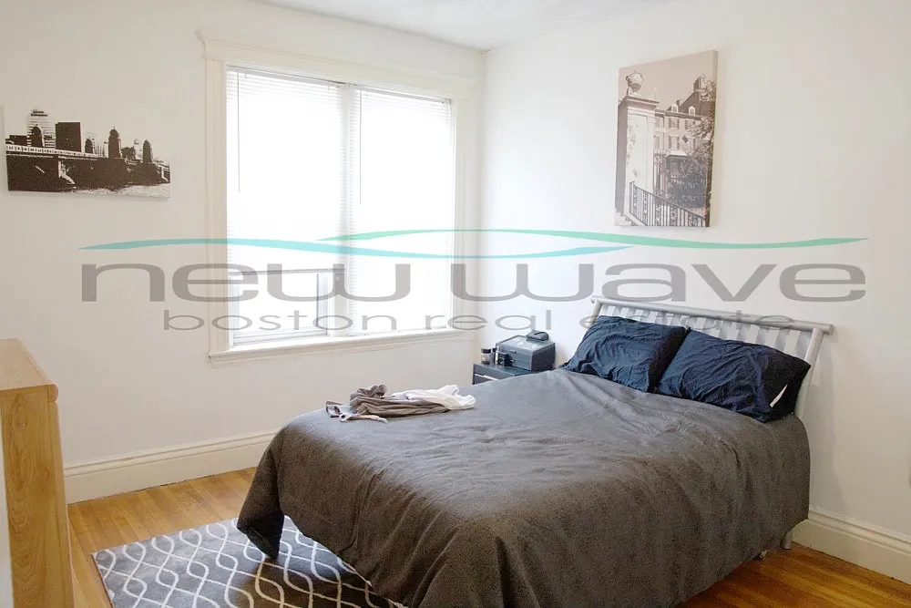 1 bed, 999 sqft, $2,600 — Photo 2