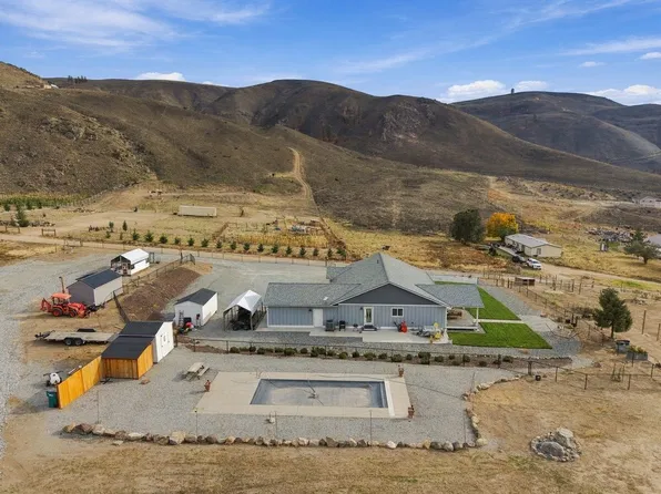 9 Buyas Drive, Orondo, WA 98843