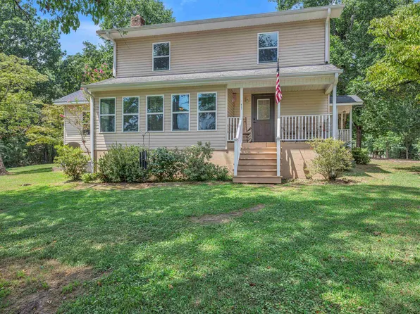 421 Lakeview Dr, Rogersville, AL 35652