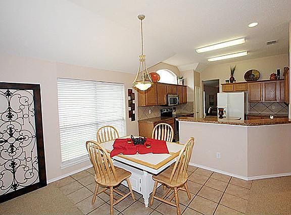 5th image of 6840 Amberdale Dr