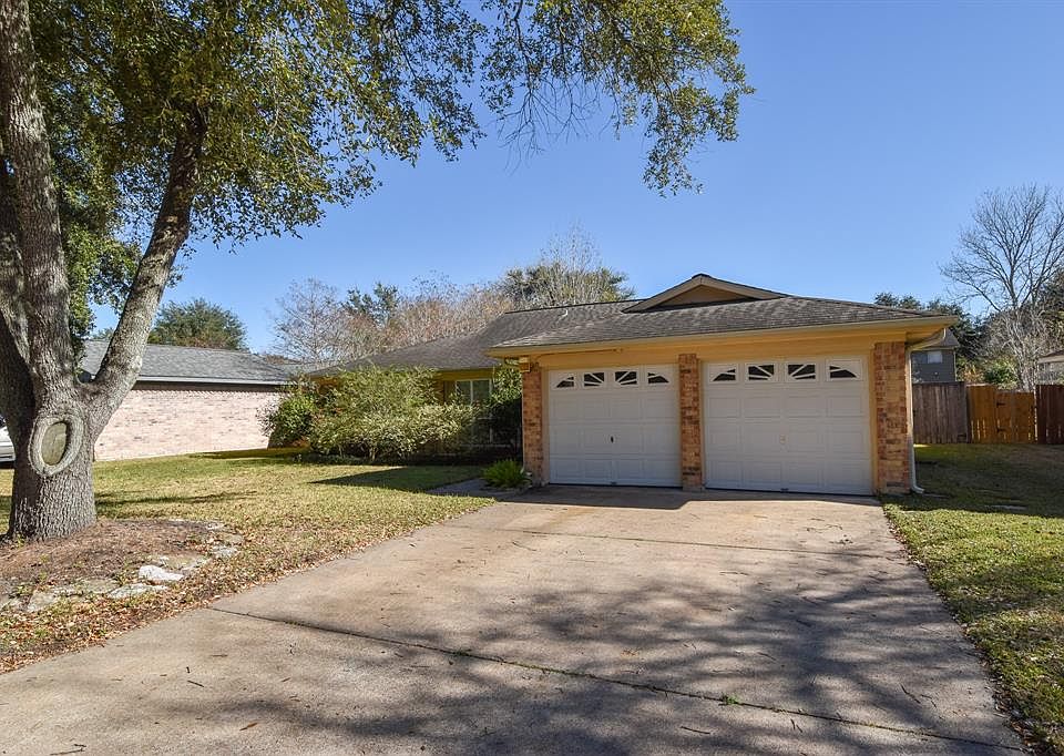 1st image of 12215 Millbanks Dr