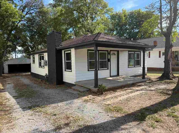 511 S 9th St, Ponca City, OK 74601