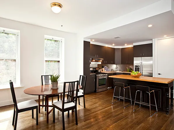 17 Cornelia Street image 1 of 4