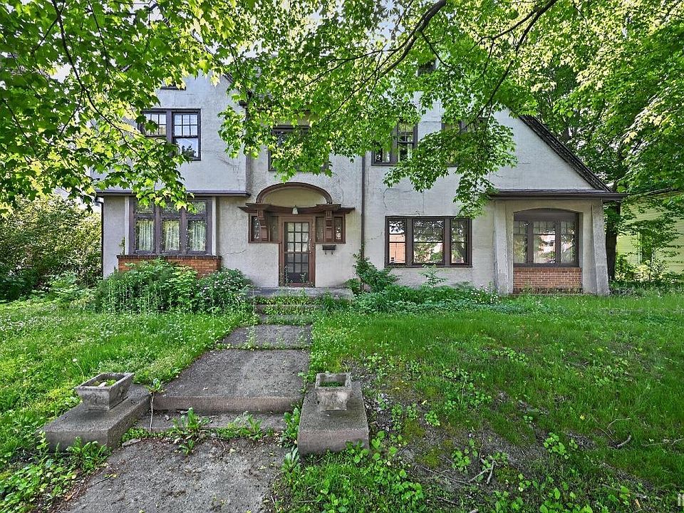 1st image of 608 N Michigan St