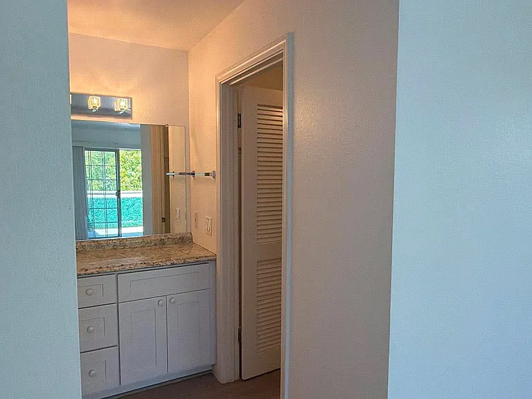 4728 Courtland Ln — Photo 14