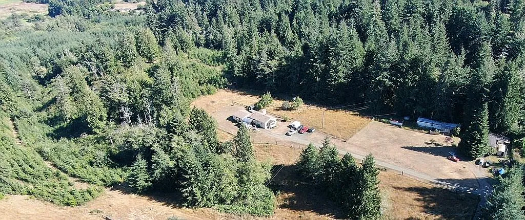 62515 Shellhamer Rd photo 1