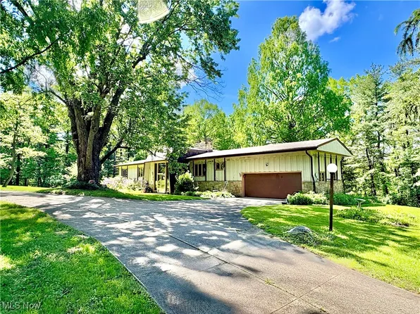 15959 Ridge Rd, North Royalton, OH 44133