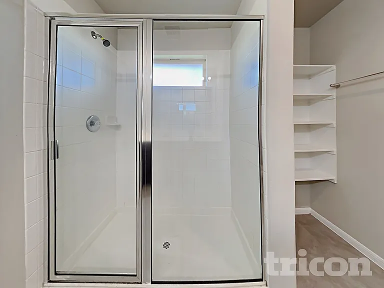 423 Ashley Falls Ln — Photo 7