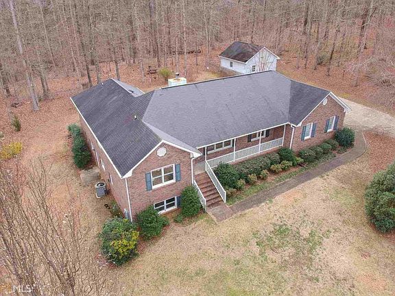 3rd image of 140 Countryside Dr