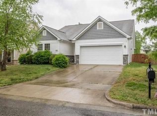 2129 Maizefield Ln, Fuquay Varina, NC 27526