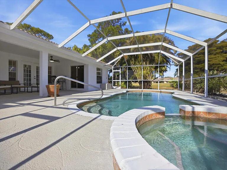 5829 Fairwoods Cir — Photo 11