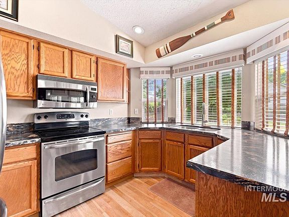 5th image of 1123 W Kimra St