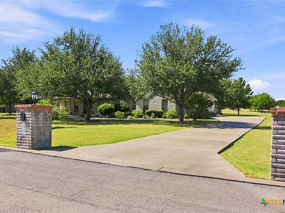 3rd image of 215 Courtnees Way