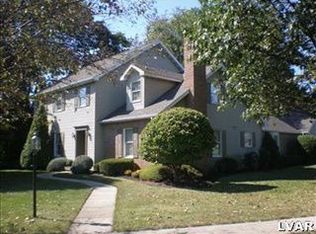 1011 Dru Dr, Emmaus, PA
