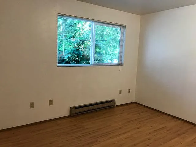 5028 11th Ave NE #25 — Photo 11