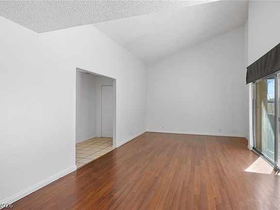 5th image of 4304 Devlin Green Ct
