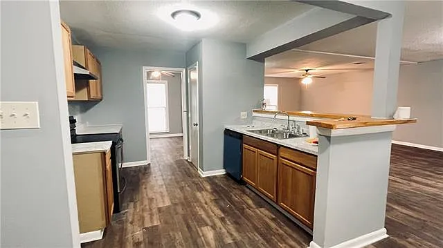 2236 Litchwood Ln — Photo 4