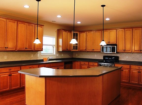 4th image of 6284 Kent Ct