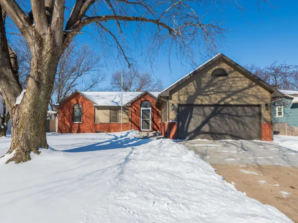 425 N Parkridge St, Wichita, KS 67212