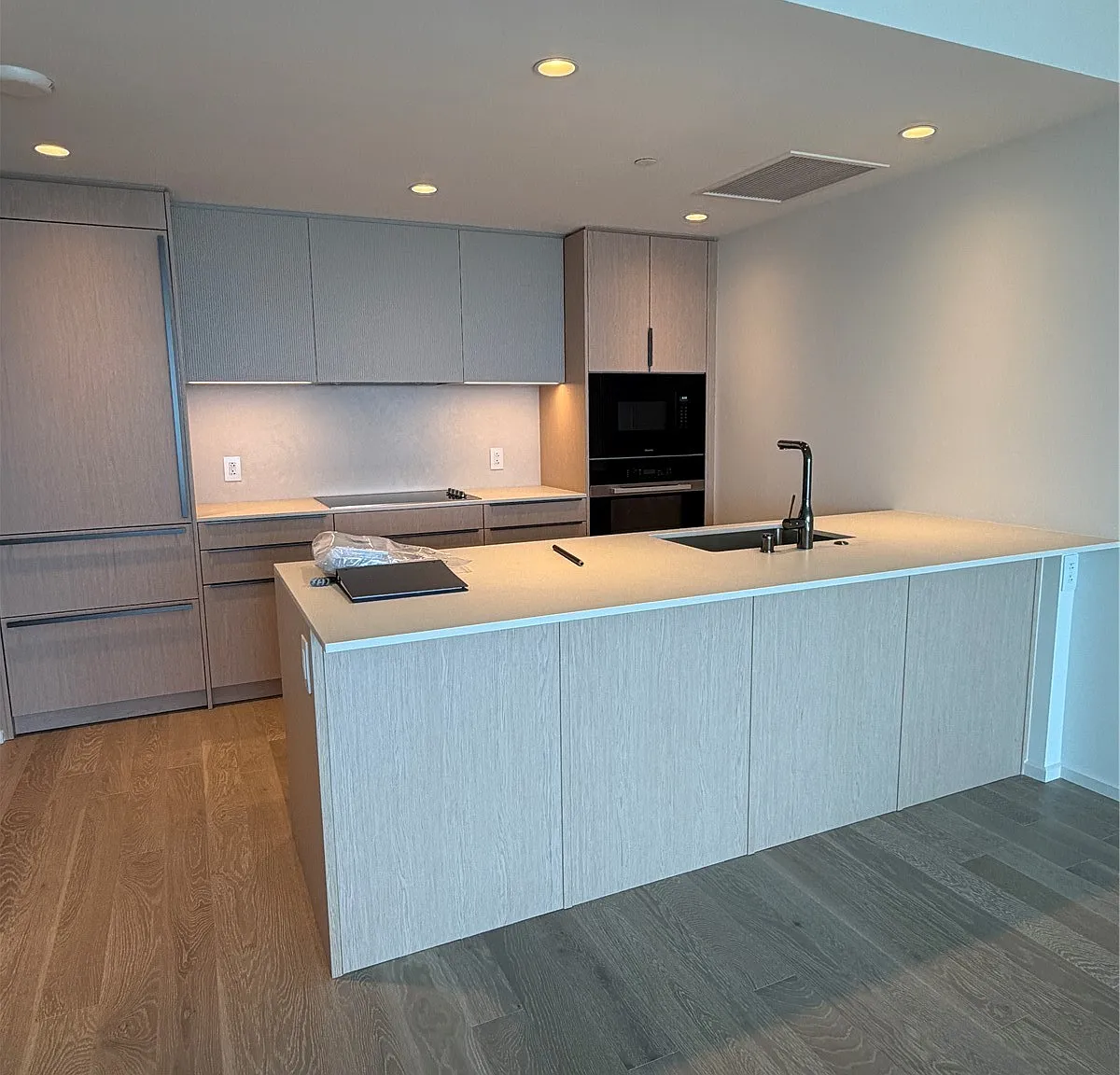 THe Park Ward Village — Photo 1