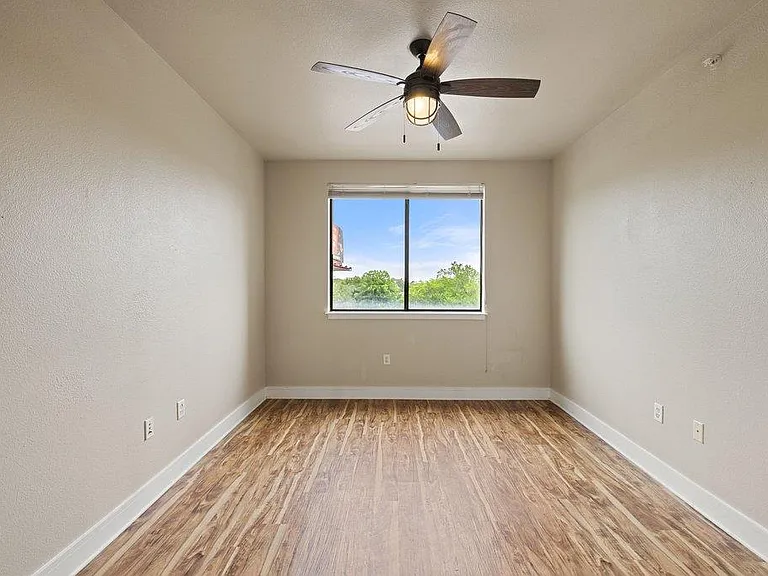 3016 Guadalupe St #303 — Photo 19